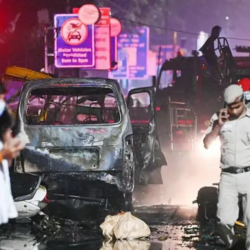 दिल्ली लाल क़िला विस्फोट: ‘बेनाम स्रोत’ की महामारी